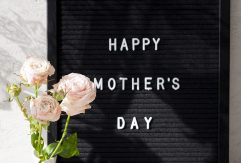 Dia das Mães na empresa: ações reais para mães reais